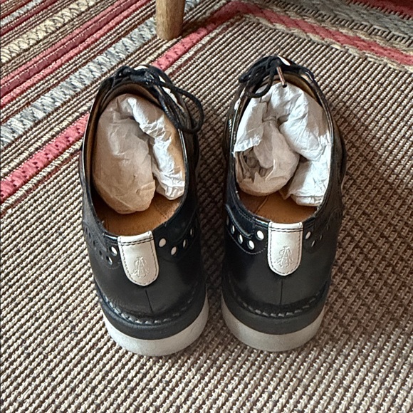 Stylish Black and White Women's Loafers - Picture 6 of 10